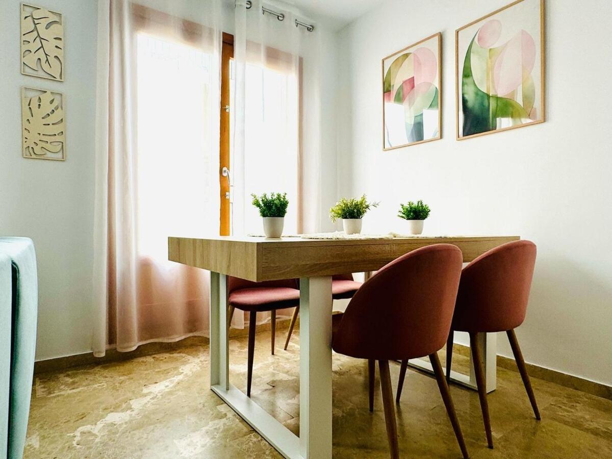 Abat 2 Cool & Wide Flat Next To The Cathedral Apartment